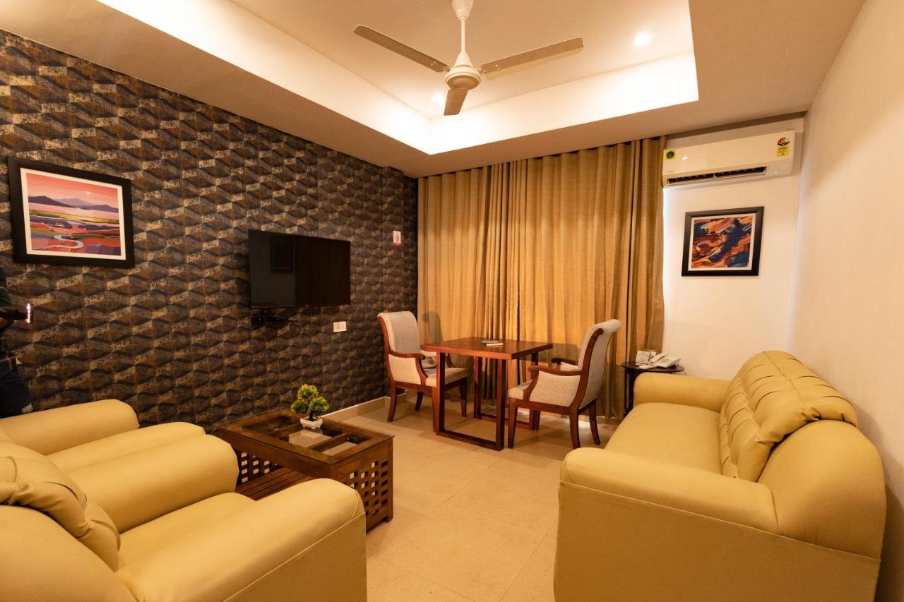 فندق Dev Residency تريفِندرم المظهر الخارجي الصورة