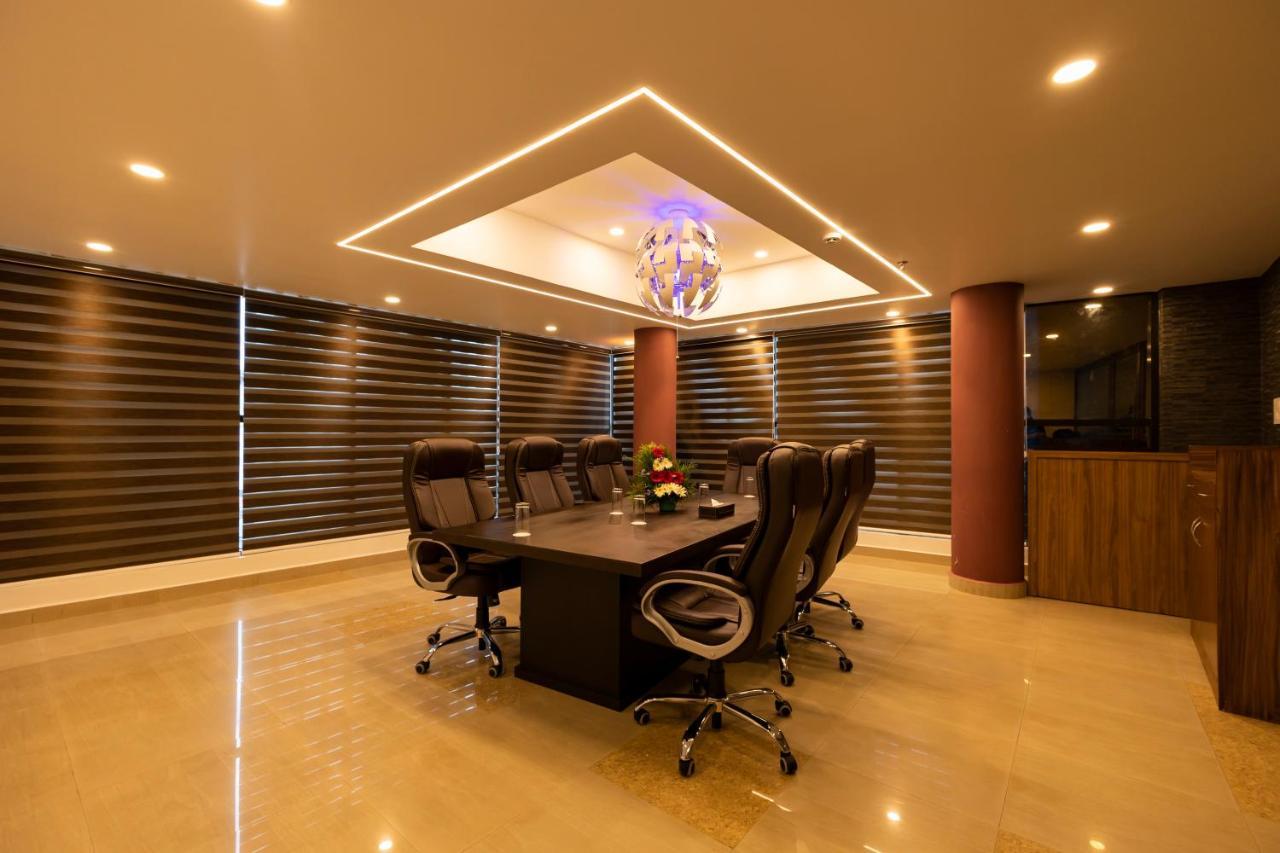 فندق Dev Residency تريفِندرم المظهر الخارجي الصورة