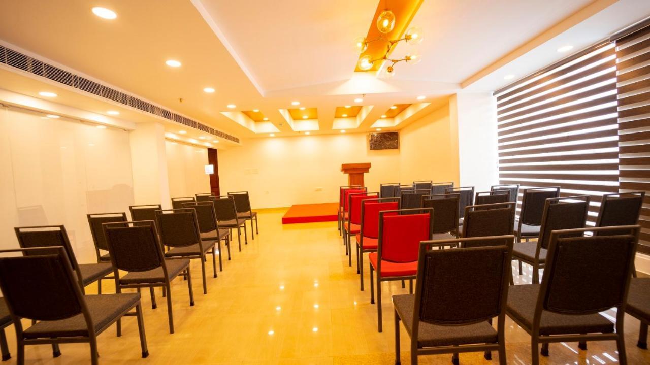 فندق Dev Residency تريفِندرم المظهر الخارجي الصورة